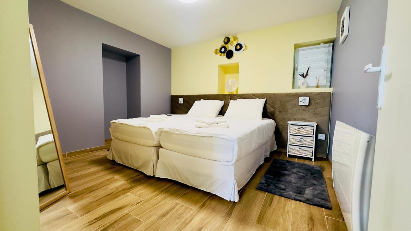 Appartement Cosy A Réminiac Exteriör bild